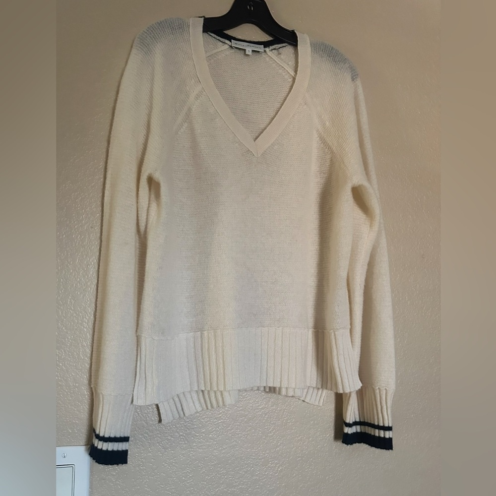 NWOT WHITE + WARREN 100% CASHMERE SWEATER